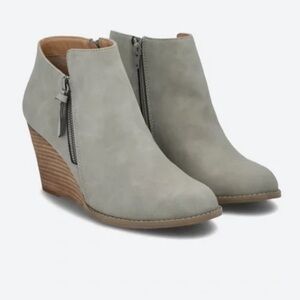 Report Gray Guine Wedge Ankle Booties size 6 new